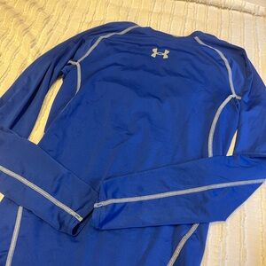 UNDER ARMOUR LONGSLEEVE